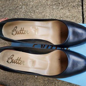 Butter navy Blue low heel Pumps